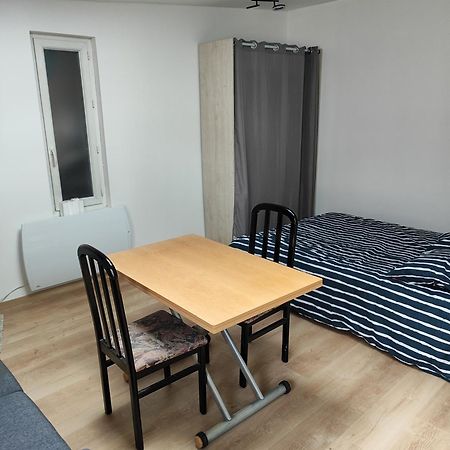 Studio Independant Avec Jardin Au Calme Neuilly-Plaisance Exterior foto